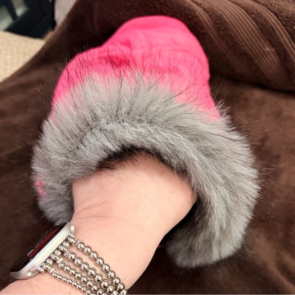 Pink Dog Winter Coat with Faux Fur Trim M up to 6lbs - Picture 3 of 10